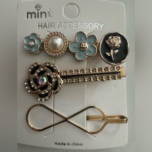 Set of 3 Camellia Flower Rhinestone Blue Hair
Clips